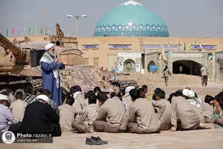 زندگینامه شهدا منابع الهام بخش برای تربیت نسلی با ایمان و عزتمند است