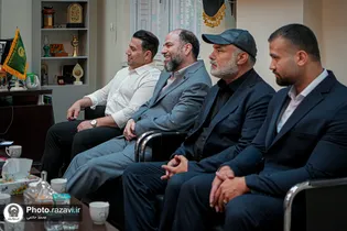 Bodybuilder Mahdi Hatami donates world medals and trophies to Imam Reza Shrine Museum

Bodybuilder Mahdi Hatami presented a collection of his international medals and trophies to the Imam Reza Shrine Museum during a ceremony held at the AQR Exhibition and Conference Center on October 6.