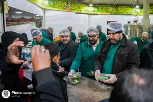 حضور هیئت عشاق الحسن شاهچراغ در چایخانه حضرت