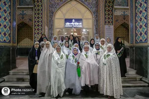 تشرف بانوان مهمان جشنواره &laquo;رسانه خورشید&raquo; به حرم مطهر رضوی