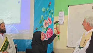 دانش آموزان بویین میاندشت با امید و برکت سال تحصیلی را آغاز کردند/ گزارش ویدئویی