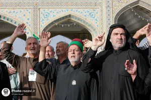 تشرف کاروان موکب&zwnj;داران عراقی به حرم مطهر رضوی