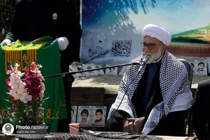 حضور تولیت آستان قدس رضوی در مزار شهدای هویزه