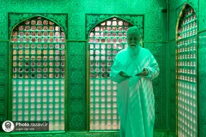 غبارروبی ضریح منور رضوی