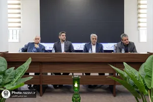 بازدید اعضای فرهنگستان هنر از کارخانه فرش آستان قدس رضوی