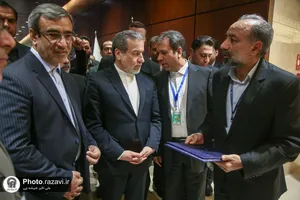 بازدید وزیر امور خارجه از نمایشگاه شرکت&zwnj;های دانش بنیان
