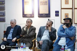 نشست صمیمی نویسندگان با تولیت آستان قدس رضوی