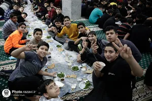 اعتکاف دانش آموزی در مساجد مشهد