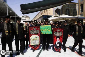 تشرف کاروان سفیران امام رئوف علیه&zwnj;السلام به حرم امیرالمؤمنین علیه&zwnj;السلام
