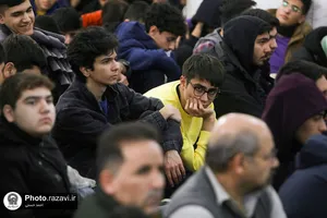 تشرف مدال&zwnj;آوران المپیاد دانش&zwnj;آموزی کشوری به حرم مطهر رضوی