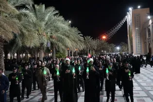 آیین شام غریبان شهادت امام رضا (ع) در حرم مطهر حضرت حسین بن موسی الکاظم (ع) برگزار شد