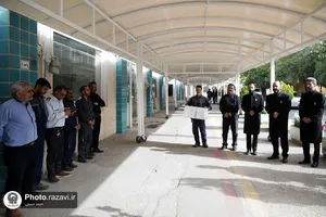 توزیع افطاری بین کارکنان قطار شهری و بهشت رضا علیه السلام