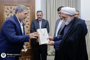 دیدار کارکنان نمونه با تولیت آستان قدس رضوی