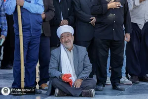 عزاداری خادمان حرم&zwnj; مطهر رضوی در صبح شهادت امام حسن عسکری علیه&zwnj;السلام