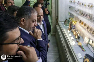 تشرف وزیر ورزش و جوانان عراق به حرم مطهر رضوی