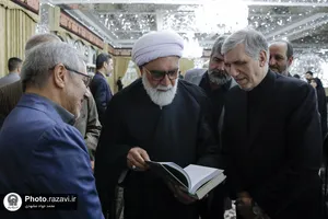 دیدار جمعی از نویسندگان با تولیت آستان قدس رضوی