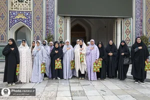 تشرف دختران دهه هشتادی به حرم مطهر رضوی
