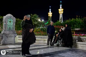 حال و هوای حرم مطهر رضوی در شب میلاد حضرت زینب سلام&zwnj;الله علیها