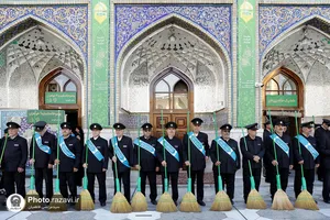 آیین تعویض شیفت دربانان بارگاه منور رضوی