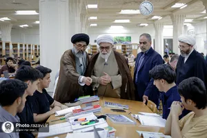 بازدید تولیت آستان قدس رضوی از کتابخانه مرکزی