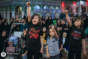 عزاداری سنتی شب یازدهم محرم در &laquo;حسینیه حرم&raquo;