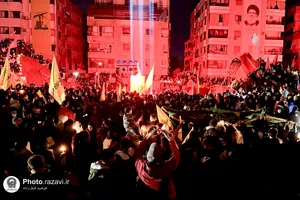 حضور خدام و پرچم گنبد حرم مطهر رضوی در محل شهادت سیدحسن نصرالله