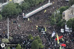 وداع با پیکر رئیس&zwnj;جمهور شهید و همراهان در مشهدالرضا&zwnj;&zwnj;علیه السلام -1