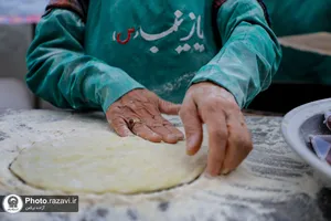 مراسم افطاری طرح ضیافت اکرام رضوی در باب الهادی علیه&zwnj;السلام