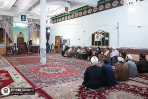 نشست مدیر امور مجاورین بنیاد کرامت رضوی با ائمه جماعات &laquo;پهنه شهید عصمتیان&raquo;