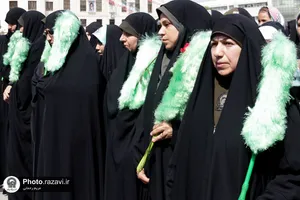 گلباران حرم مطهر رضوی در روز میلاد حضرت معصومه سلام الله علیها