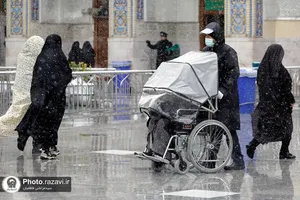 بارش برف در حرم مطهر رضوی