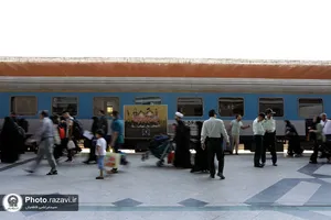 بدرقه زائران اربعین حسینی در راه&zwnj;آهن مشهد