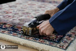بازدید اعضای فرهنگستان هنر از کارخانه فرش آستان قدس رضوی