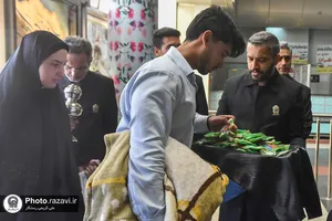 استقبال از زائرین دهه آخر صفر در پایانه مسافری مشهد