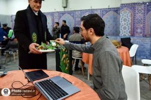 حضور خدام حرم مطهر رضوی در جمع شرکت کنندگان رویداد جان فدا