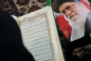 اجتماع عزاداران رهبر شهید در حرم مطهر رضوی-٣