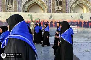 تشرف بانوان ایرانی الاصل مقیم عراق به حرم مطهر رضوی