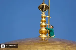 شستشوی گنبد حرم مطهر امام رضا علیه&zwnj;السلام