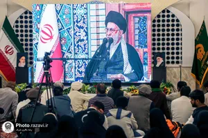 ترجمه همزمان سخنرانی رهبر معظم انقلاب در حرم مطهر رضوی