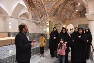 بازدید پرستاران بیمارستان قائم (عج) مشهد از شمیم رضوان و موزه مردم‌شناسی حرم مطهر رضوی