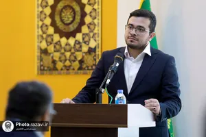 اهدای مدال قهرمانی علی کوثری به موزه آستان قدس رضوی