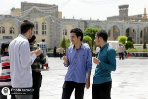 پذیرایی از زائران بارگاه منور رضوی توسط هیئت حضرت نرجس(س) عراق
