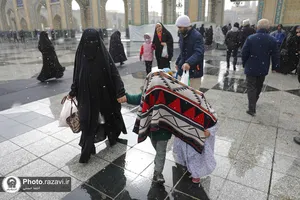 بارش برف در حرم مطهر رضوی