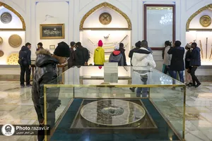 بازدید طلاب جامعه المصطفی از موزه آستان قدس رضوی