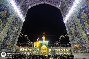 حرم مطهر رضوی در شب ولادت امام حسین(علیه&zwnj;السلام)