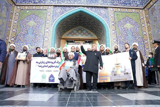 طنین حماسه و تجدید بیعت روحانیون نیروی زمینی سپاه در جوار مزار رهبر شهید انقلاب