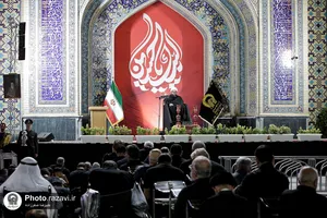 آیین شام غریبان امام حسین علیه&zwnj;السلام با حضور زائرین غیر ایرانی