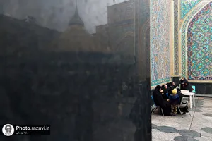 به صرف چای کنار حضرت