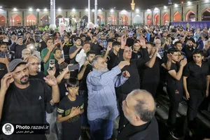 مراسم چهارپایه&zwnj;خوانی کشورهای جهان اسلام در حرم مطهر رضوی