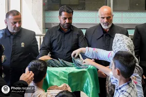 استقبال از زائرین دهه آخر صفر در ایستگاه راه آهن مشهد